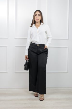 Blusa femenina elegante manga larga con cuello camisero