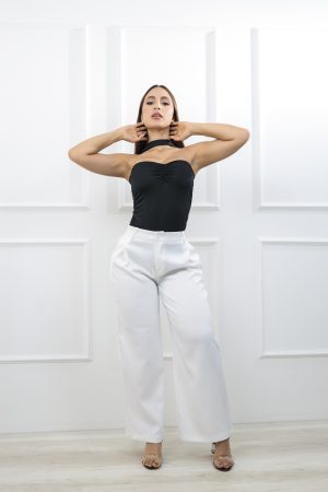 Body strapless con fruncido frontal y cuello choker